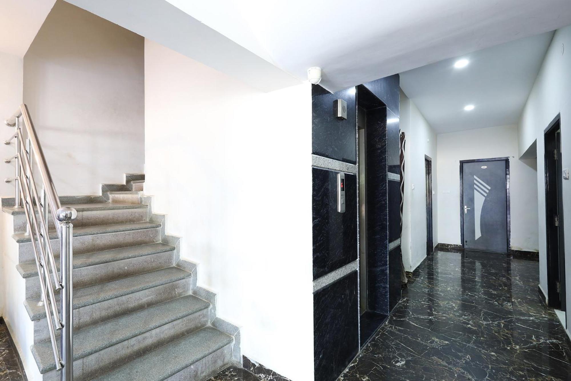 Hotel Capital O Lakshmi Residency Tirupati Exterior foto